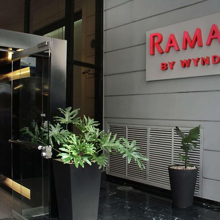 Bed and breakfast Ramada By Wyndham Buenos Aires Centro Extérieur photo