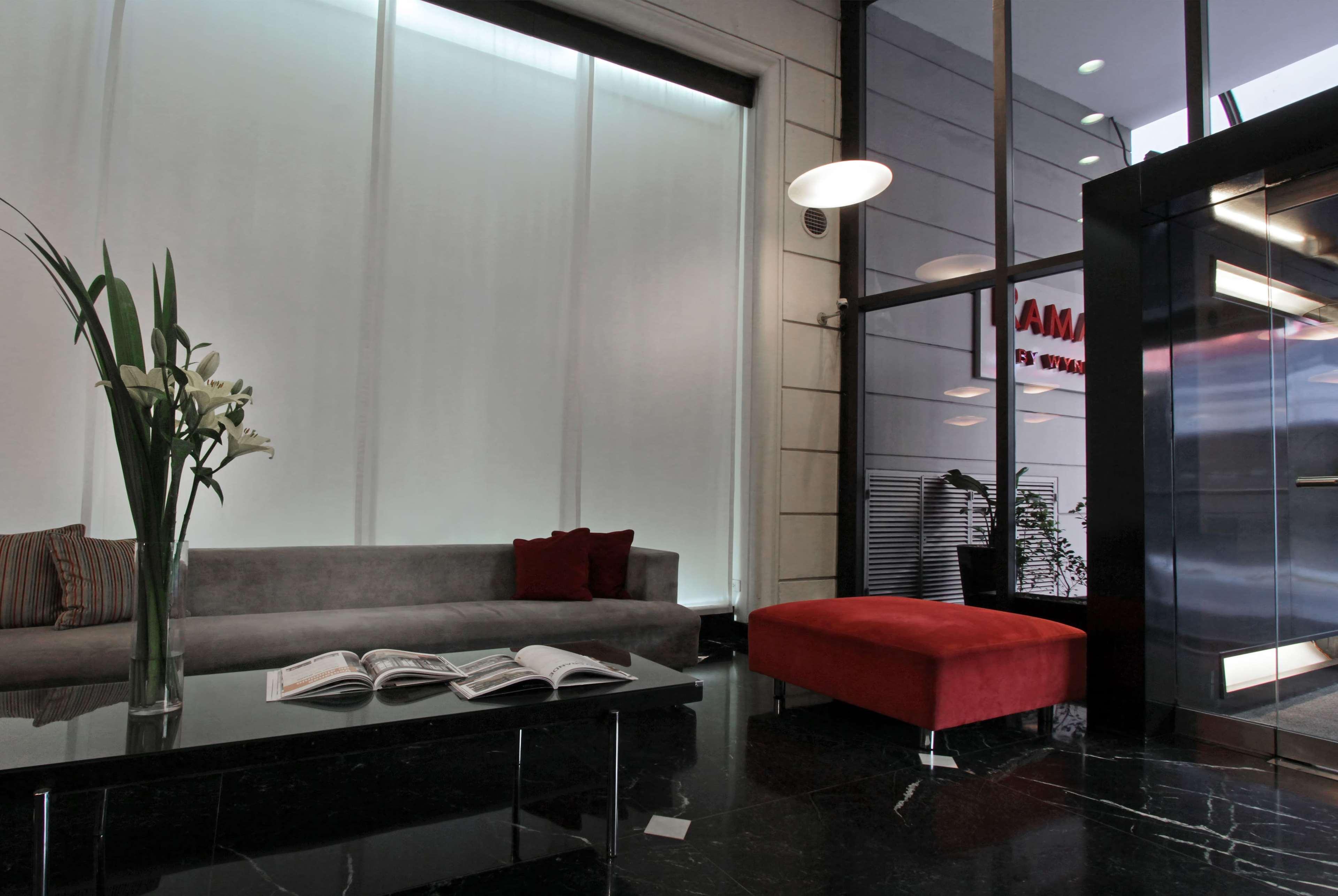 Bed and breakfast Ramada By Wyndham Buenos Aires Centro Extérieur photo