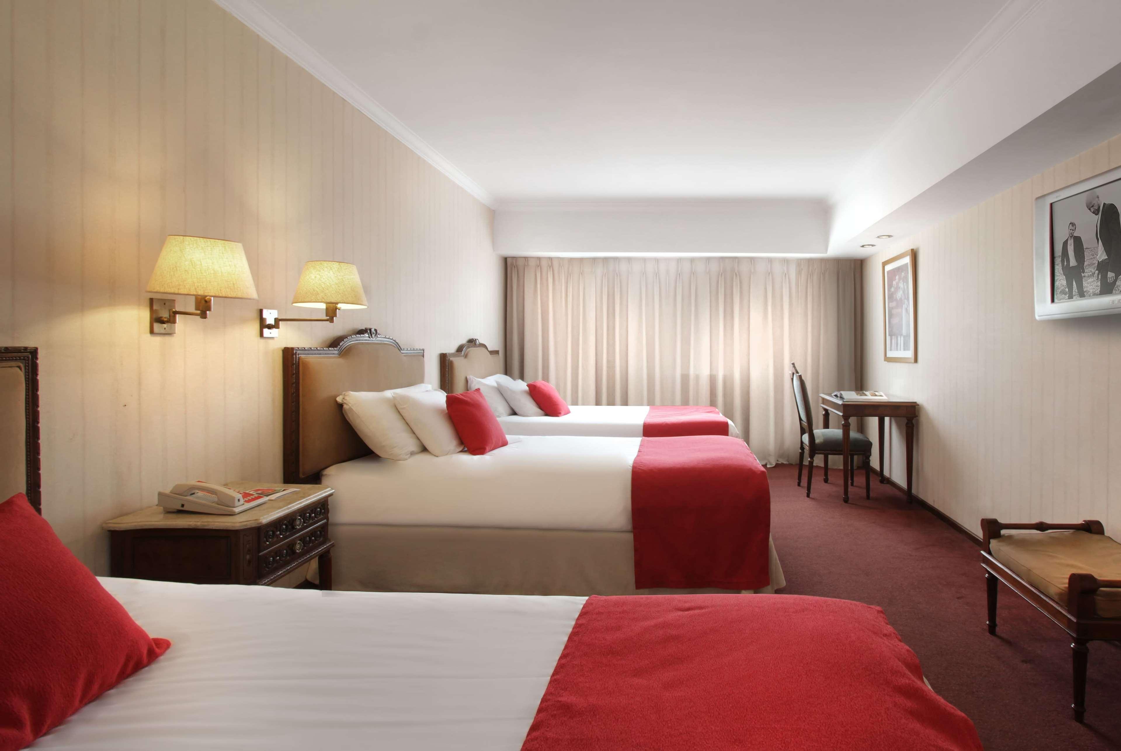 Bed and breakfast Ramada By Wyndham Buenos Aires Centro Extérieur photo