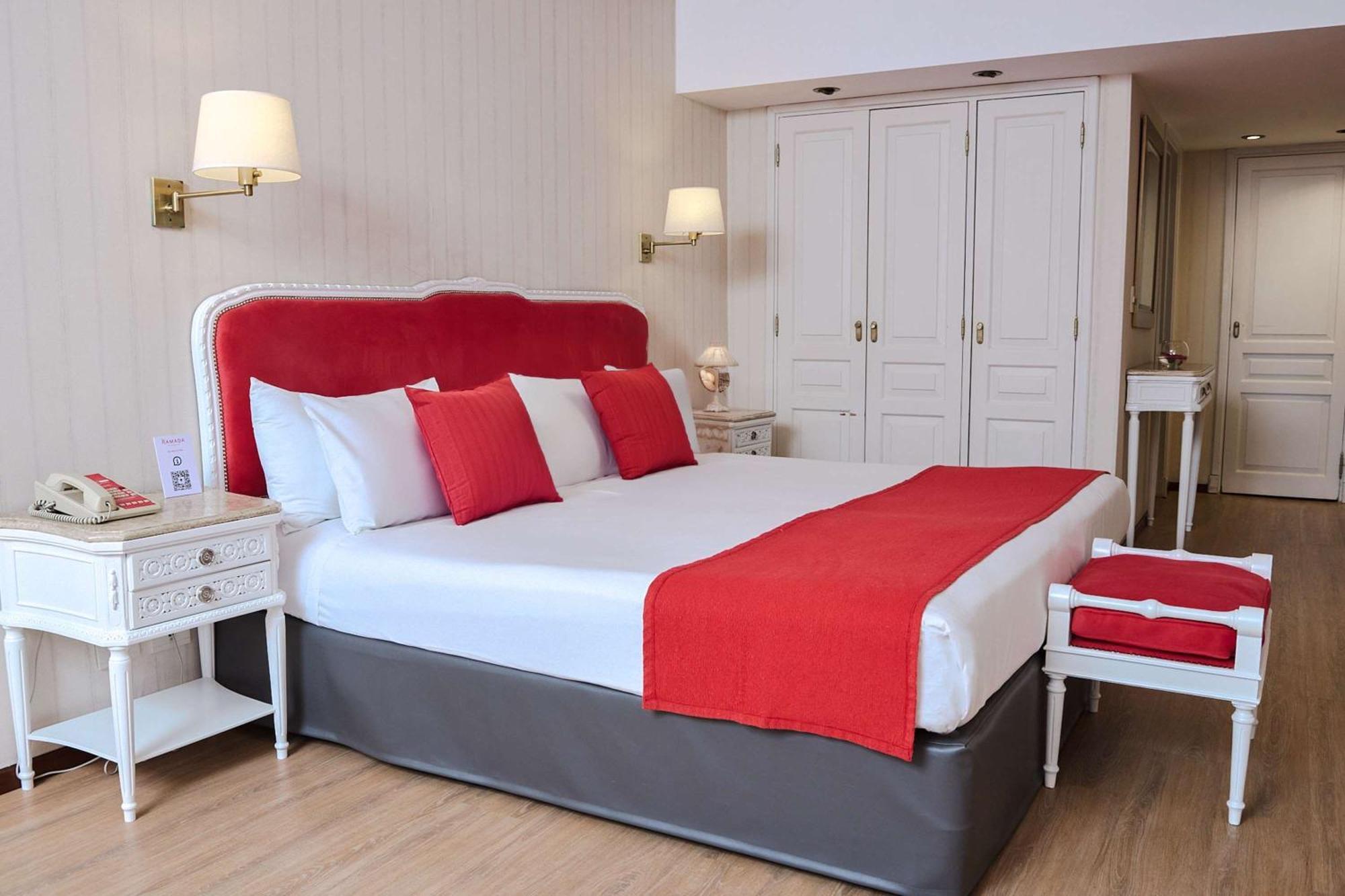 Bed and breakfast Ramada By Wyndham Buenos Aires Centro Extérieur photo