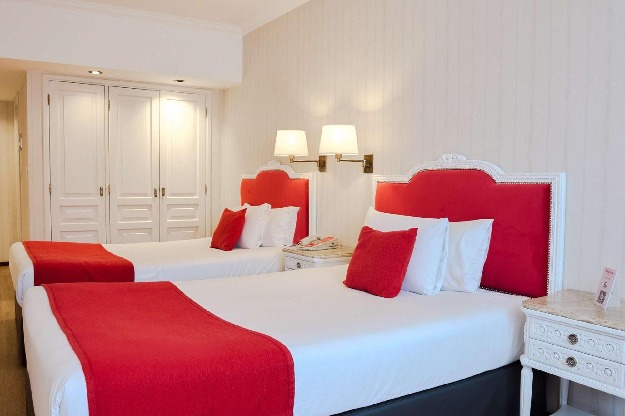 Bed and breakfast Ramada By Wyndham Buenos Aires Centro Extérieur photo
