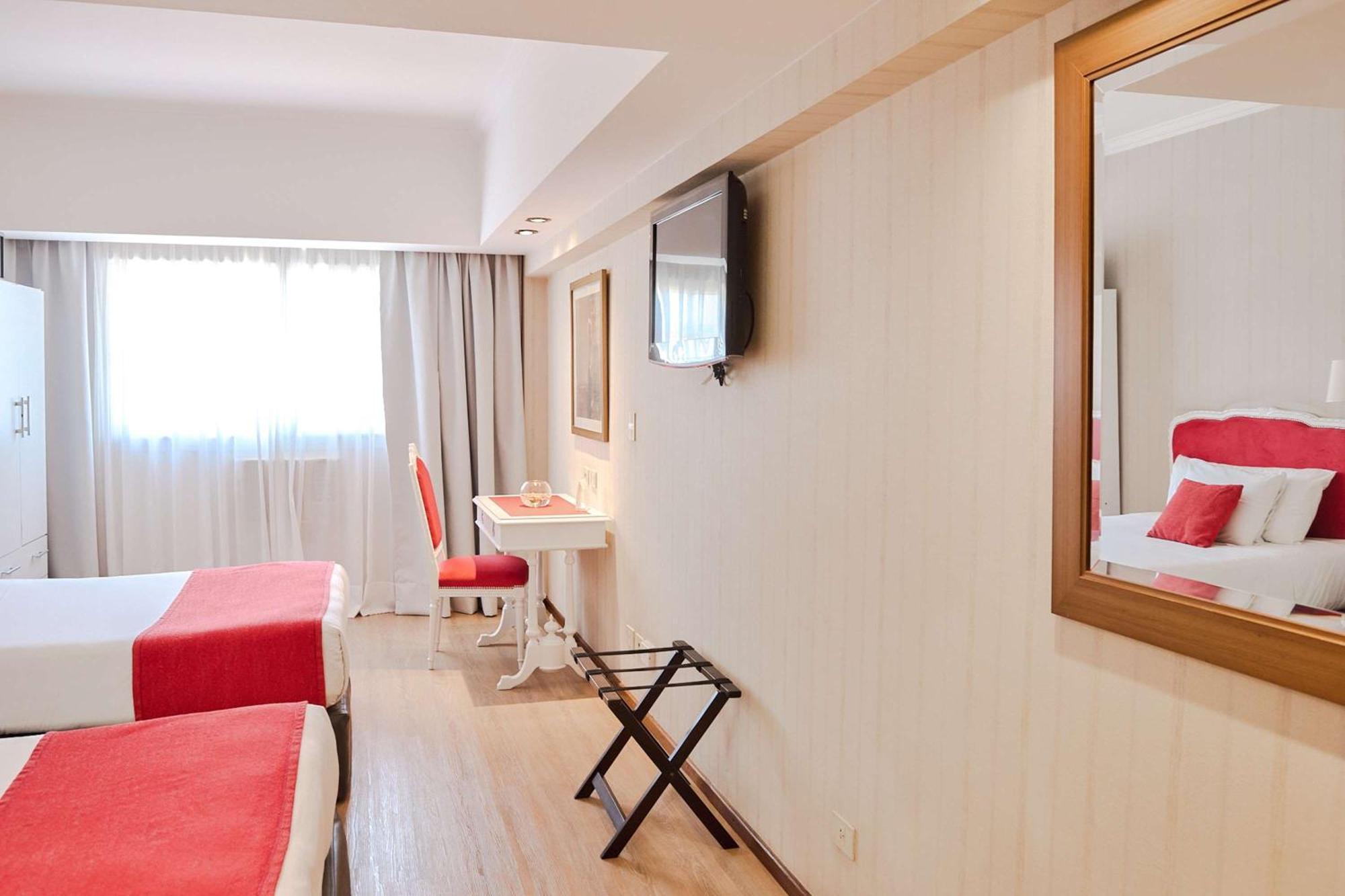 Bed and breakfast Ramada By Wyndham Buenos Aires Centro Extérieur photo