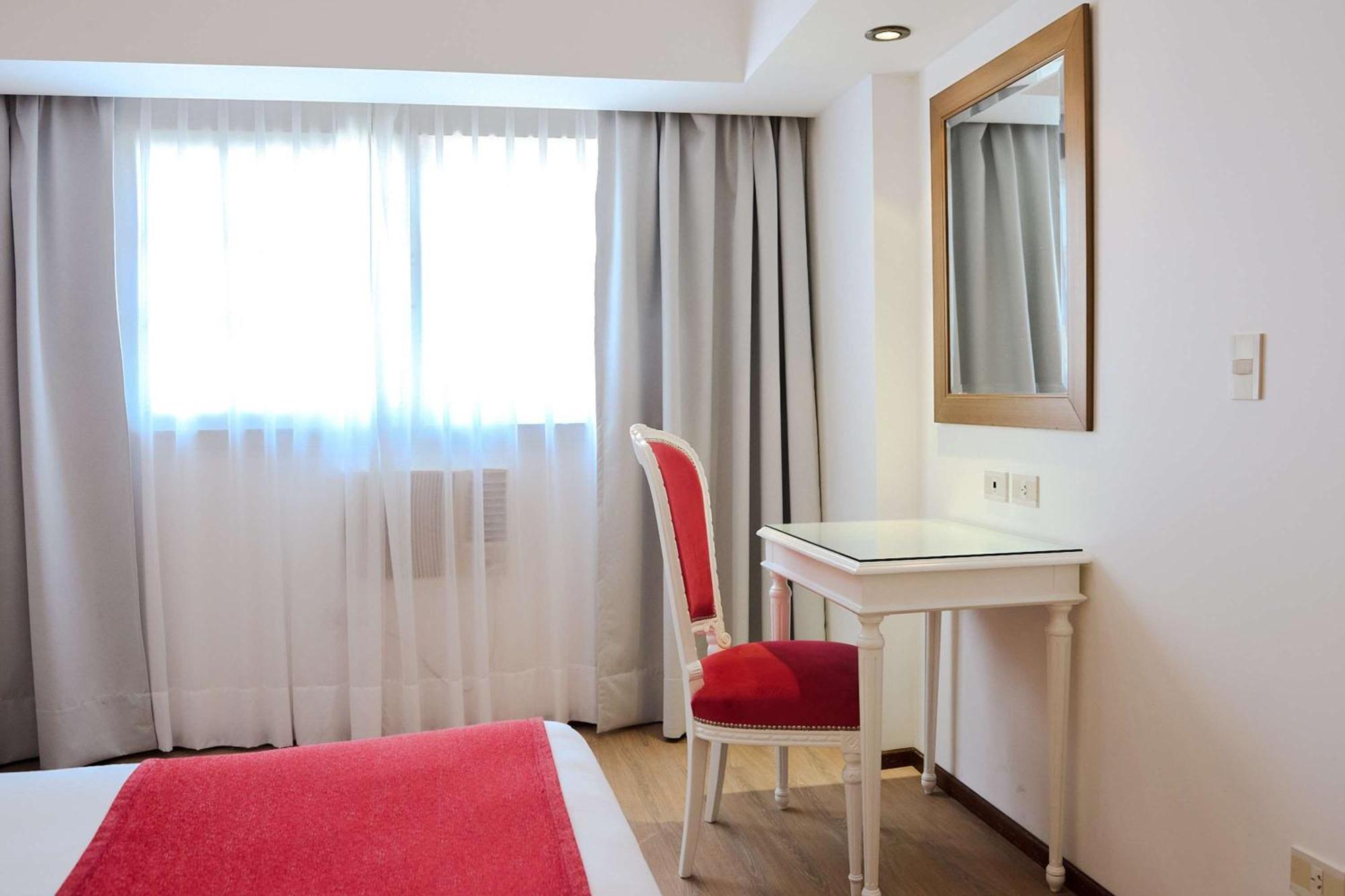 Bed and breakfast Ramada By Wyndham Buenos Aires Centro Extérieur photo