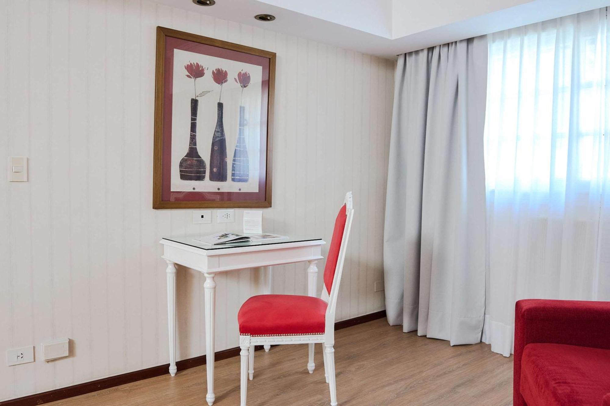 Bed and breakfast Ramada By Wyndham Buenos Aires Centro Extérieur photo