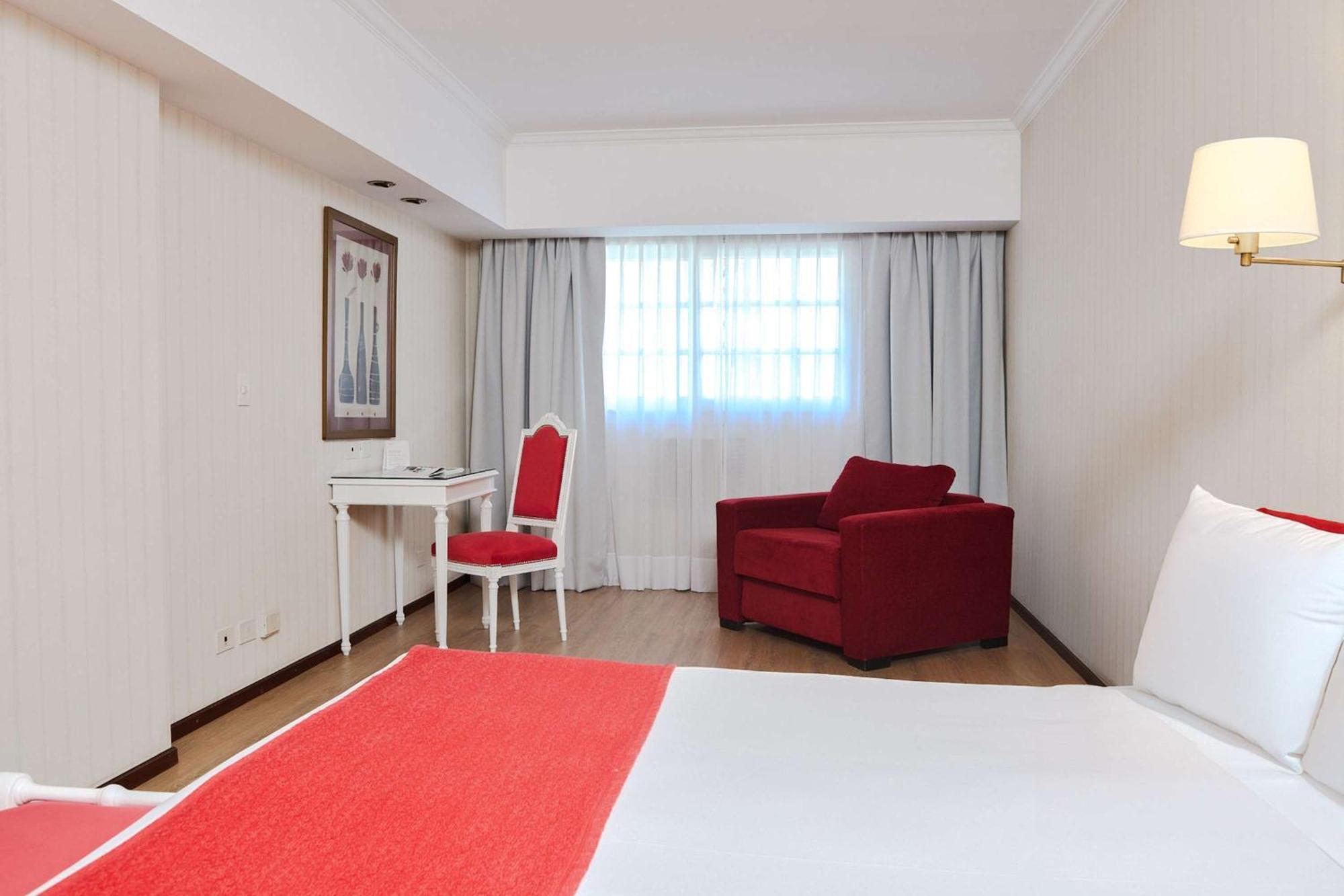 Bed and breakfast Ramada By Wyndham Buenos Aires Centro Extérieur photo
