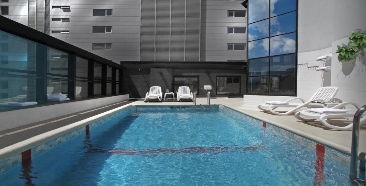Bed and breakfast Ramada By Wyndham Buenos Aires Centro Extérieur photo